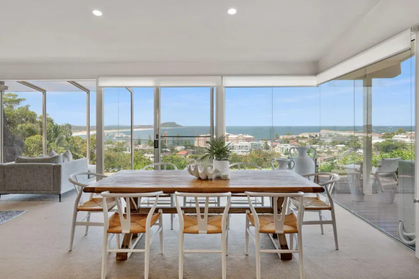 “Blending Style & Luxury” – Ocean views and close to beach - Image 1