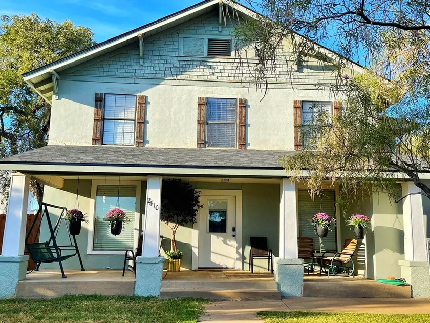 The Phatt daddy (house near Texas tech Stadium)  - Image 1