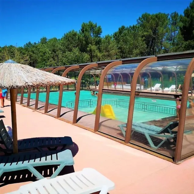 ZEcamping 4 étoiles animé chiens acceptés familial piscine couverte - Image 1