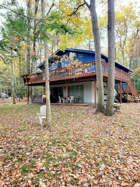 Bear Lair 2. Pet friendly, walking trails, hot tub - Image 1