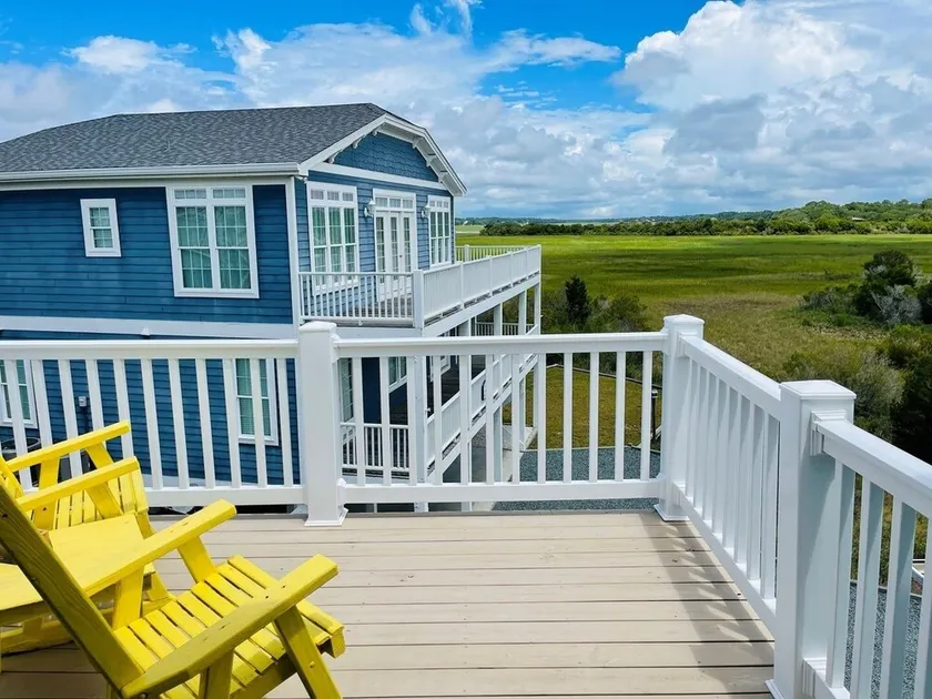 Fore Shore West- 4 Bedroom Home by RedAwning - Image 1
