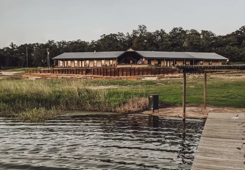 Expansive lodge on 200 acres with private lake! - Image 1