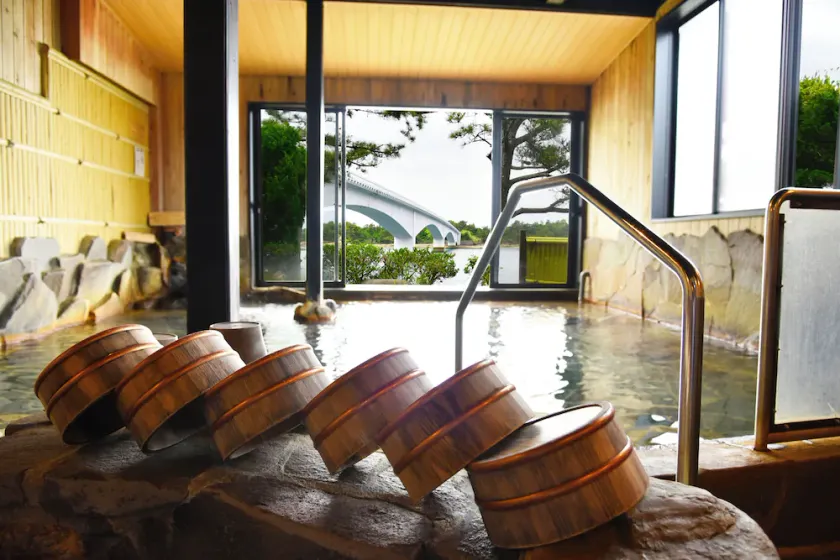 Hotel Shosenkaku Romankan - Image 1