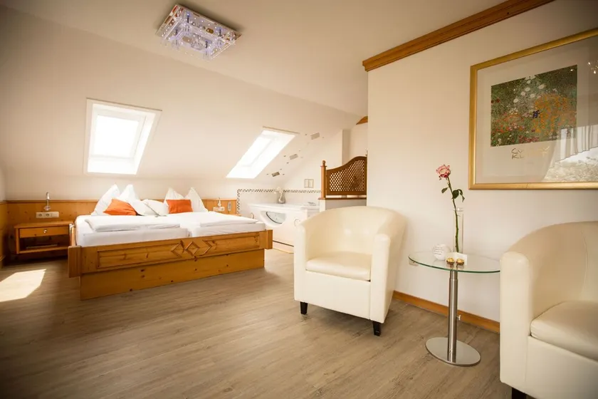 Junior Suite - Pension KNOLL am Attersee - Image 1