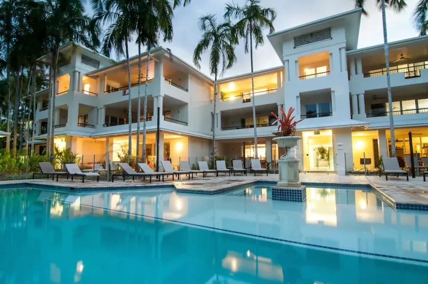Mandalay Luxury Beachfront Apartments - Image 1