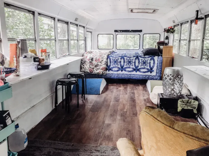 Leere Schiefer Bus # 23 Bunk House - Image 1
