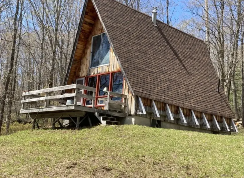 Rustic Cabin Minutes From Okemo - Views of Lake Ninevah, Nestled In Mt. Holly - Image 1