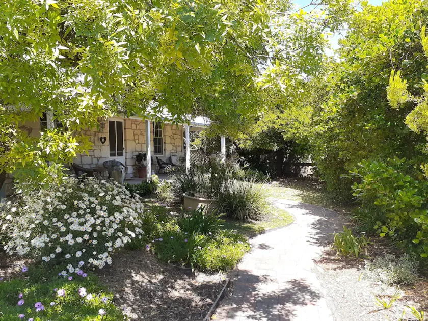 Williamstone Cottage (circa 1920) - Image 1