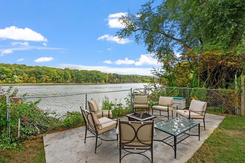 Home on the River - stunning views and Comfy Beds - Image 1
