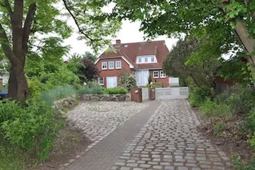 Vacation home, walking distance to the Baltic Sea, garden, quiet location, WLAN, 2 separate app. - Image 1