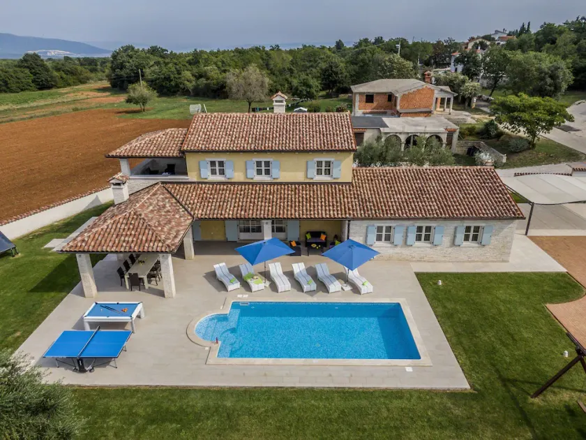 Villa 2181/55885 (Istria - Marcana), 2000m from the beach - Image 1