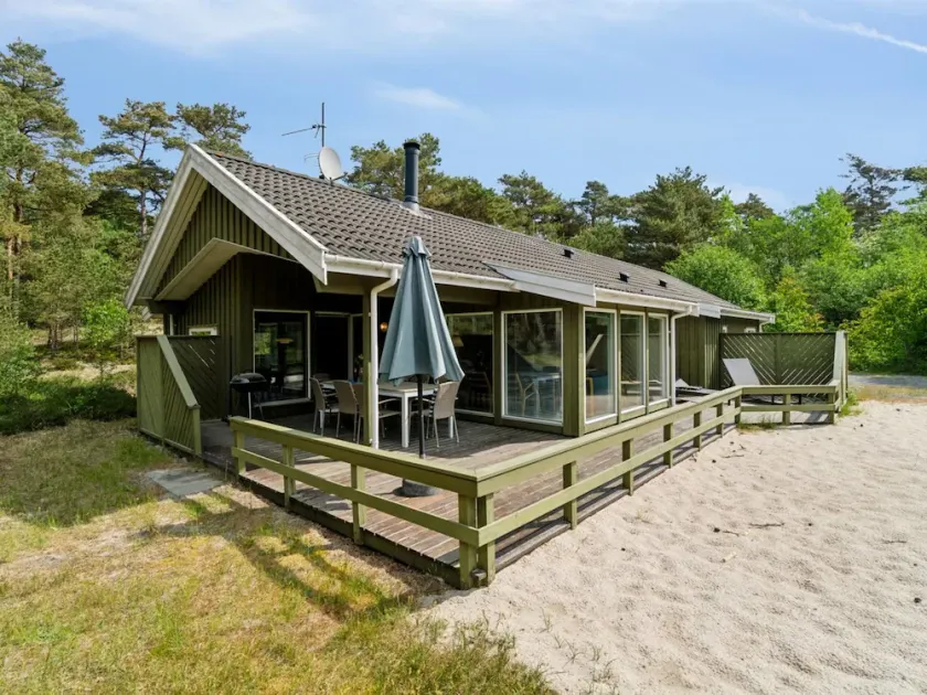 \"Deni\" - 800m from the sea by Interhome - Image 1