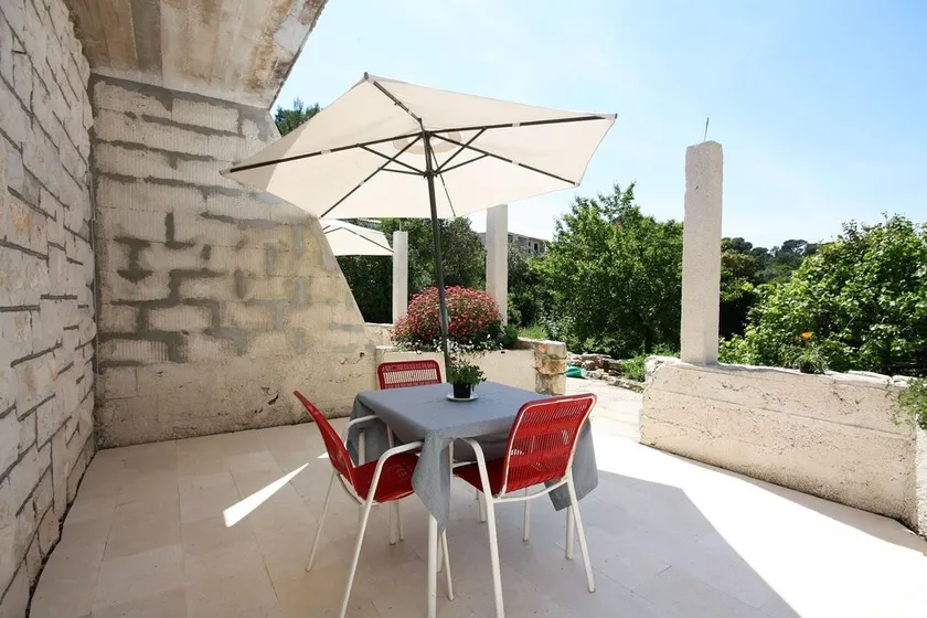 2-Zimmer-Ferienwohnung mit Terrasse Pomena, Mljet (A-10426-a) - Image 1