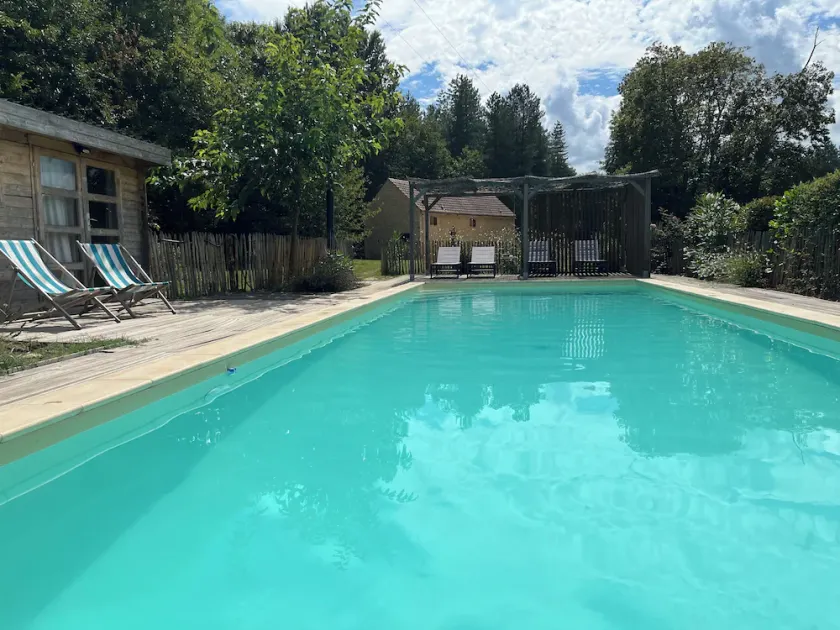 Stone country house with swimming pool - Image 1