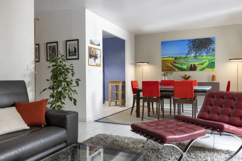 2 Br Terrace Apt in A Private House, 4 Guests, Room Service, Spa, Art - Image 1