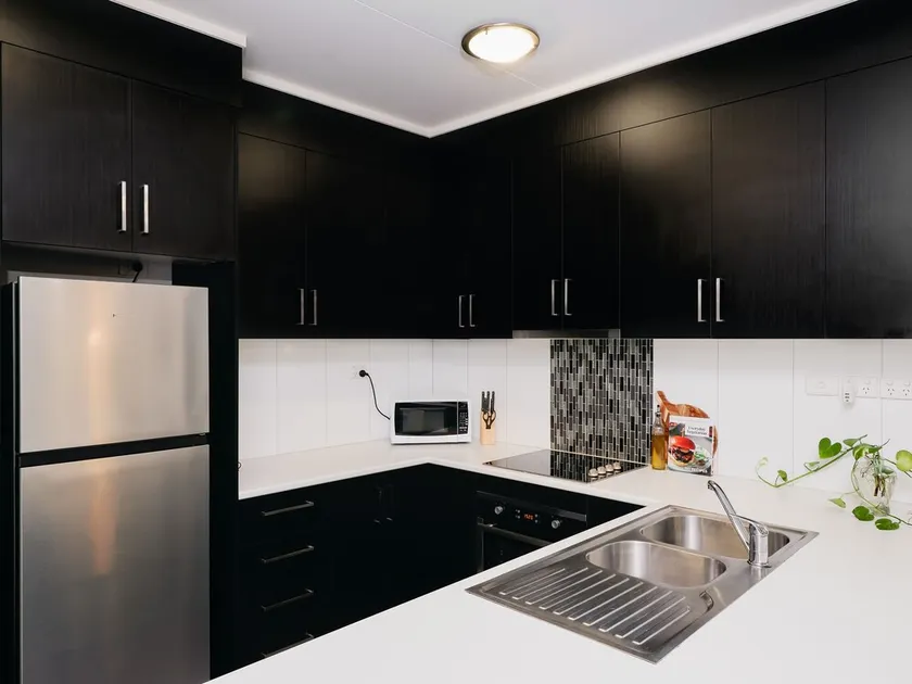 Modern Furnished Guesthouse - Image 1