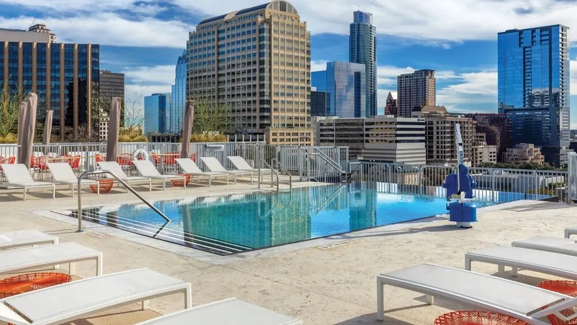 Beautiful 1 bedroom with rooftop pool! - Image 1