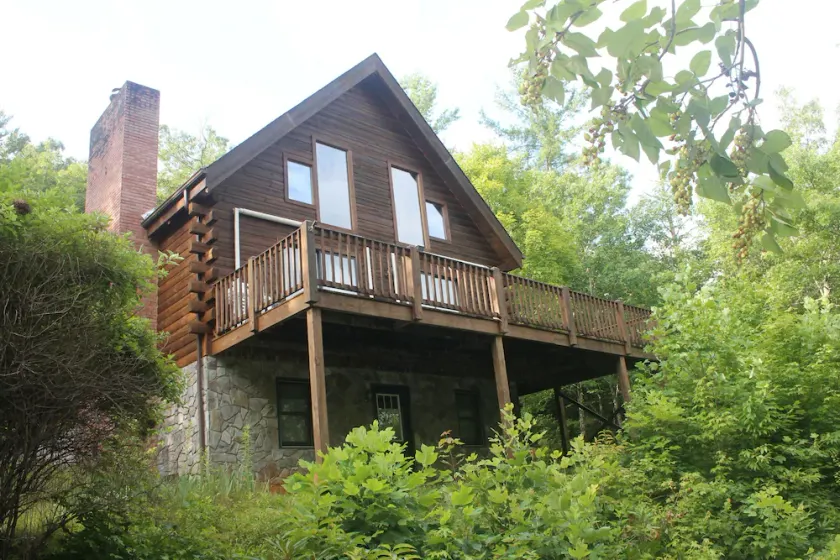 Vacker Privat Log Cabin Inbäddat I En Gated Community Med Bergsutsikt - Image 1