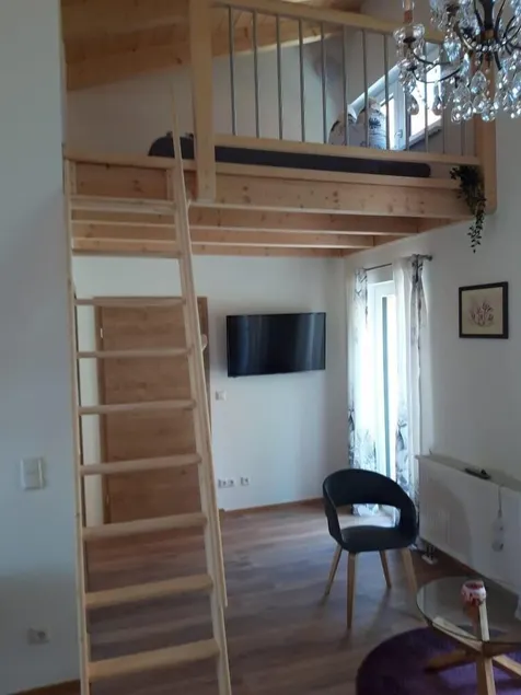 Gemütliche Ferienwohnung für bis zu 4 Personen mit Balkon und Sonnenterrasse - Image 1