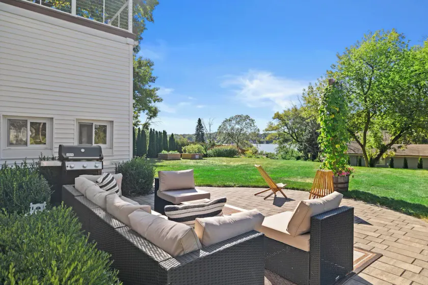 Well Appointed Home Steps from Pewaukee Lake + Large Patio ⛱️ - Image 1