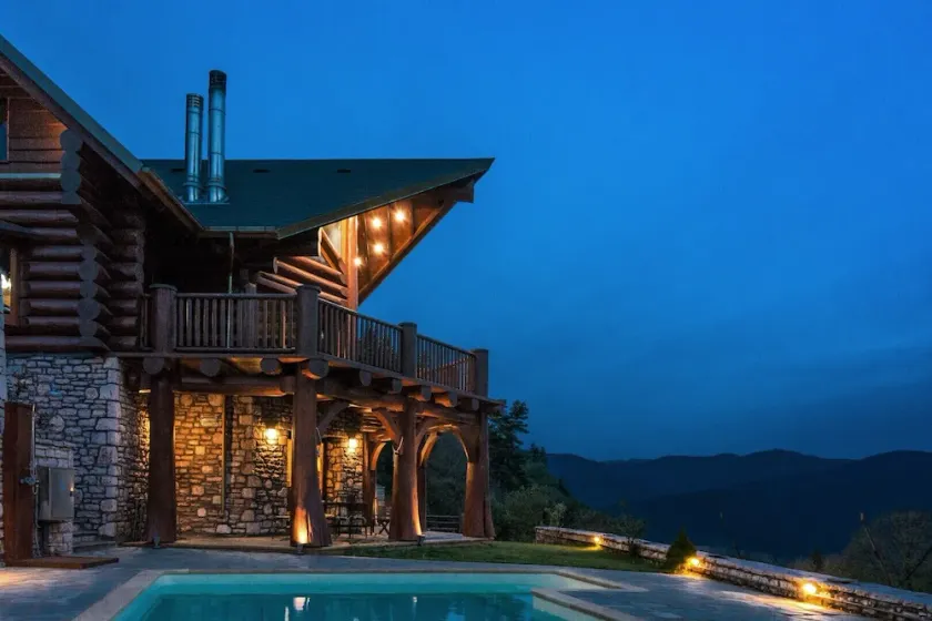 Luxury mountain Chalet, with private sauna and shared pool (ground level) - Image 1