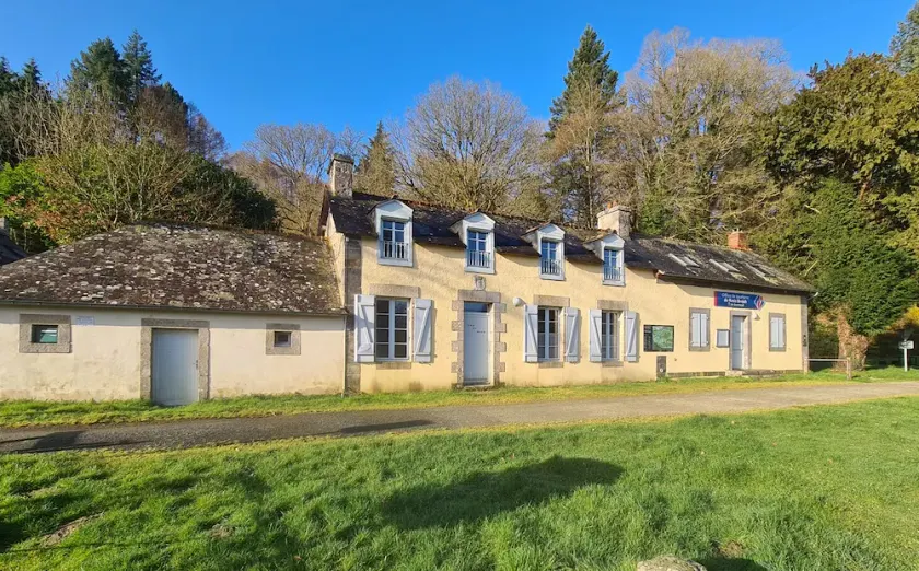 Cottage - Image 1