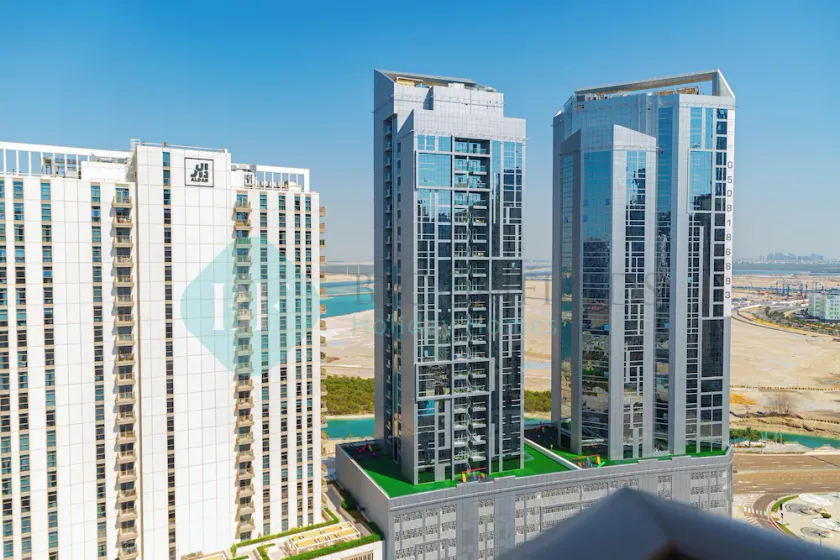 Bloomfields Premium 1BR Reflection - Image 1