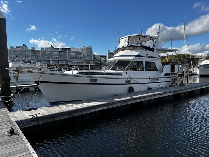 Spacious & Comfy 2BR/2Bath Yacht -Toasty Heat- On Freedom Trail-Walk to Downtown - Image 1