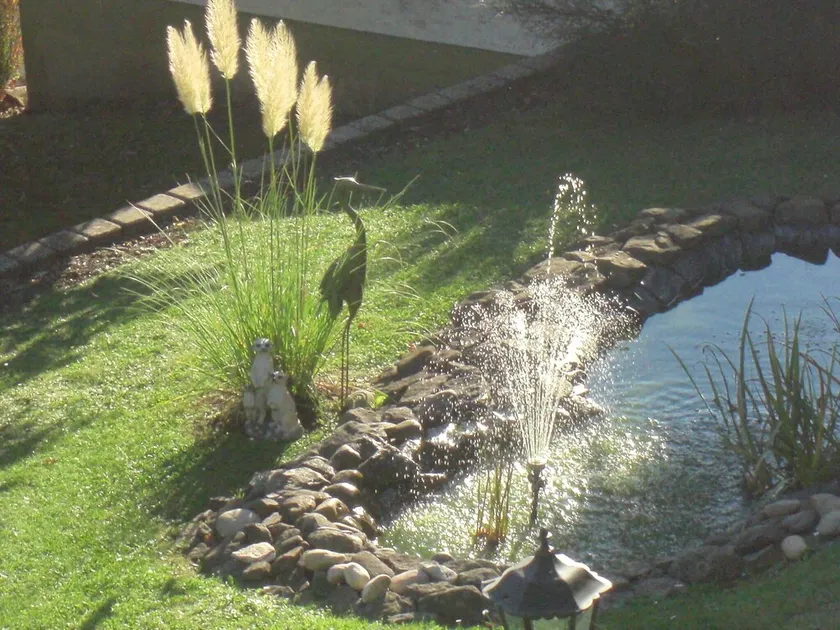 Excelente localização numa encosta com vistas maravilhosas. Animais de estimação são permitidos. Amigo da familia. - Image 1