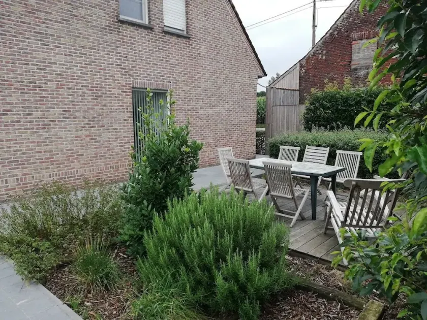 Spacious quiet farmhouse between Lys and Scheldt, Belgium - Image 1