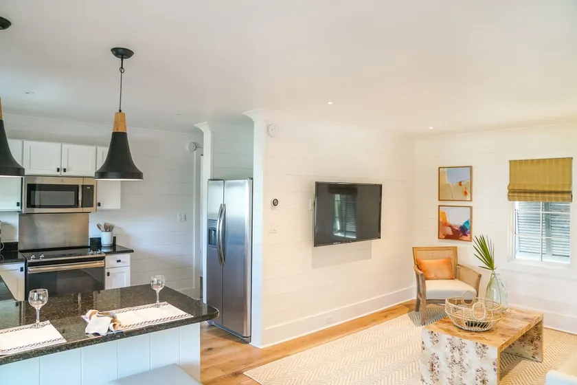 Nouvelle maison de transport à Seagrove près de la plage - Image 1