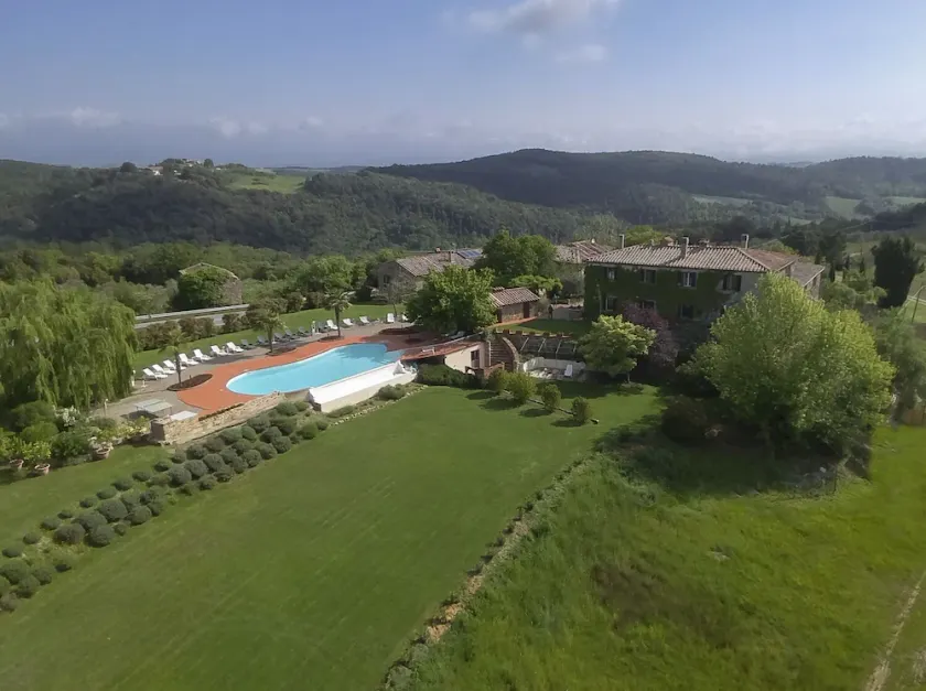Villa Dipendenza, historische Holding mit wunderschönem Schwimmbad - Image 1
