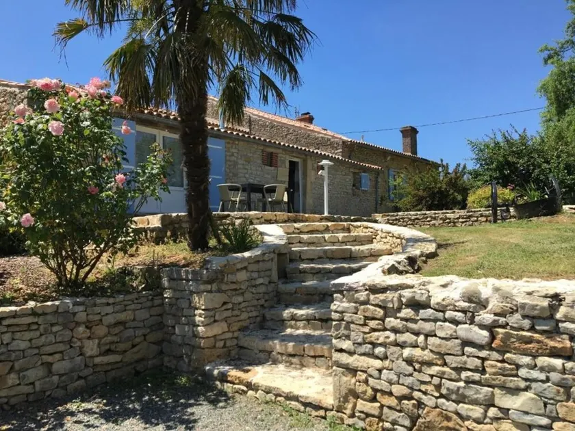 Isis, small house, South Vendée, Puy du fou, Marais Poitevin - Image 1