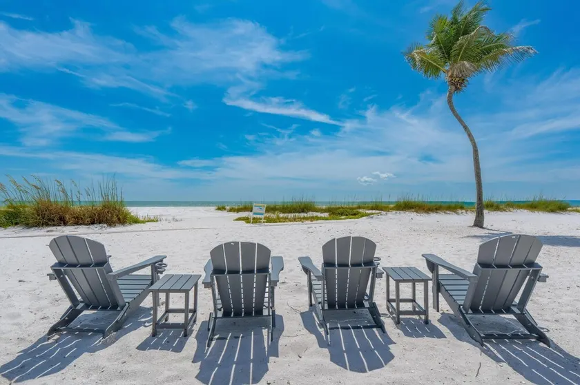 Estero Island Beach & Tennis Club Condo 701a - Enjoy Surf- Sand- Pool and Tennis- Walk To Restaurants - Image 1