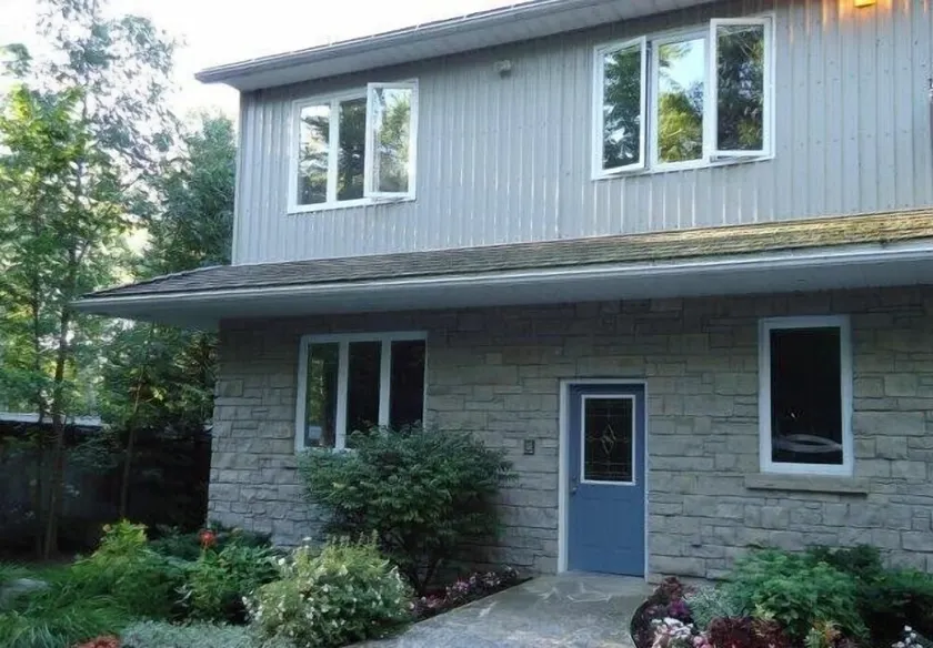Greystone Annexe - Kemble, Ontario, Canada - Image 1