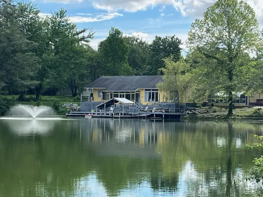 Lake Retreat on 20 acres with Hot Tub near Athens - Image 1