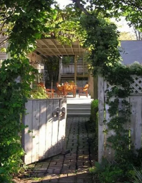 The Guesthouse Perrysburg-East side - Image 1