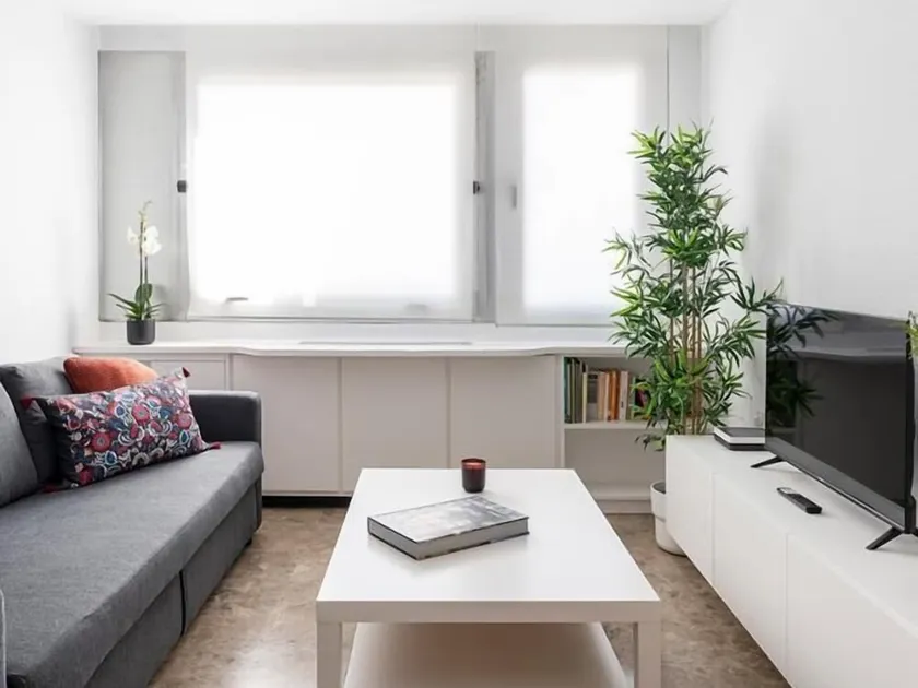 Colon Apartment II by Flatsweethome - Image 1