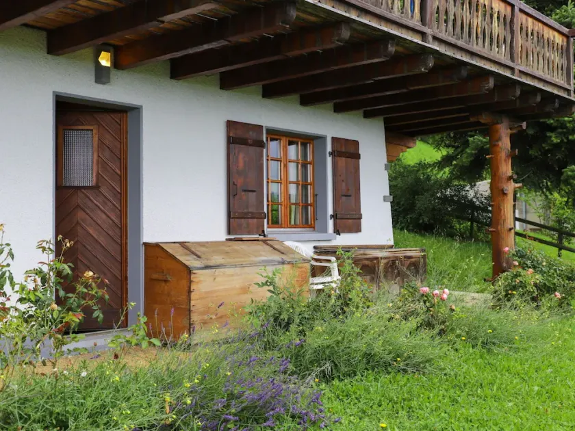 Schönes alleinstehendes Ferienhaus für 7 Gäste mit  W-LAN, TV und Terrasse - Image 1
