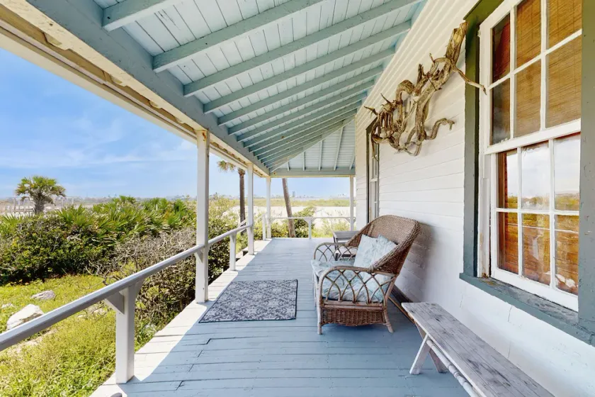 Fabulous oceanfront home with ocean view, WiFi, washer/dryer, & central AC - Image 1