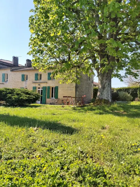 \"Nouveau, a true haven of peace, close to Saint-Emilion, Bordeaux. - Image 1