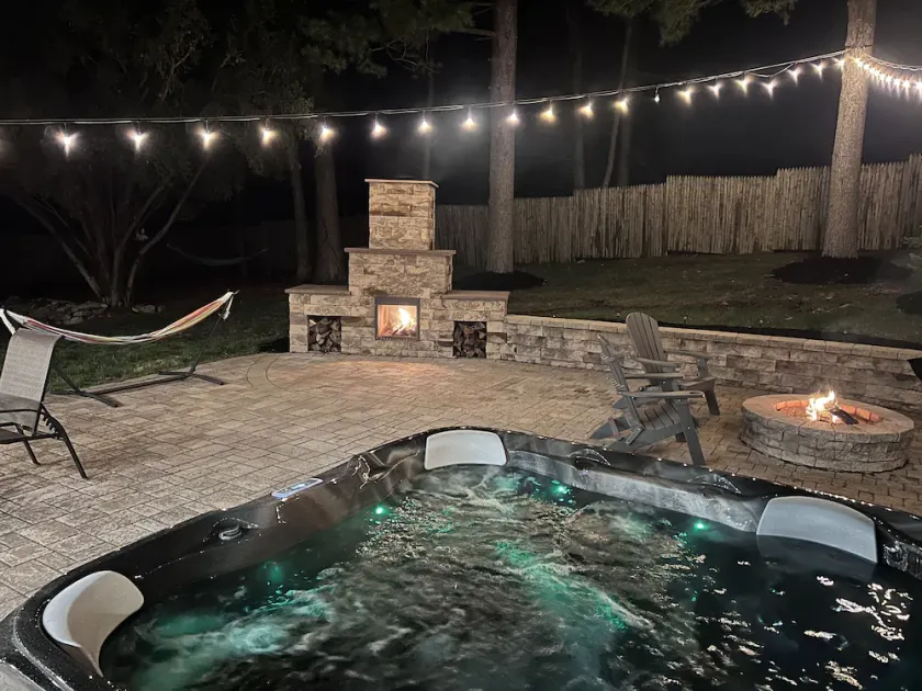Secluded Hilltop Cottage- Rekindle the 🔥(Hot Tub) - Image 1