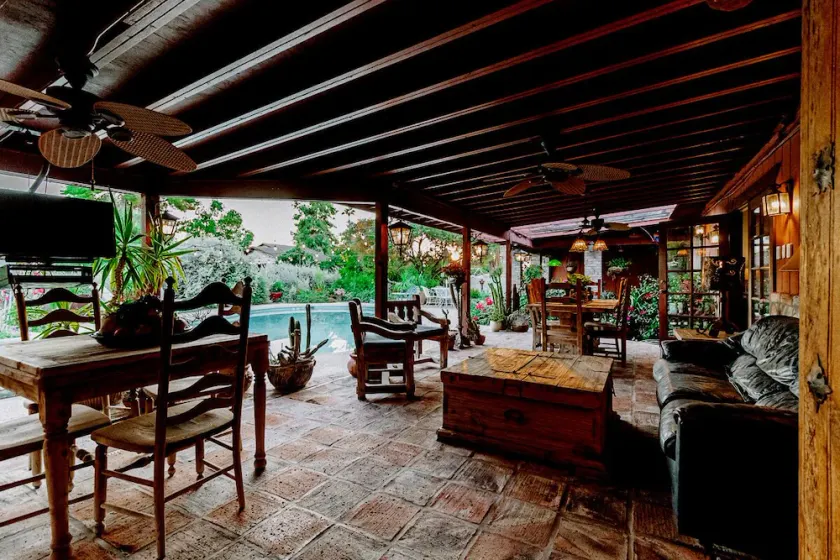 Desert Oasis- North Scottsdale Home - Massive Backyard Gardens/Patios/Pool - Image 1