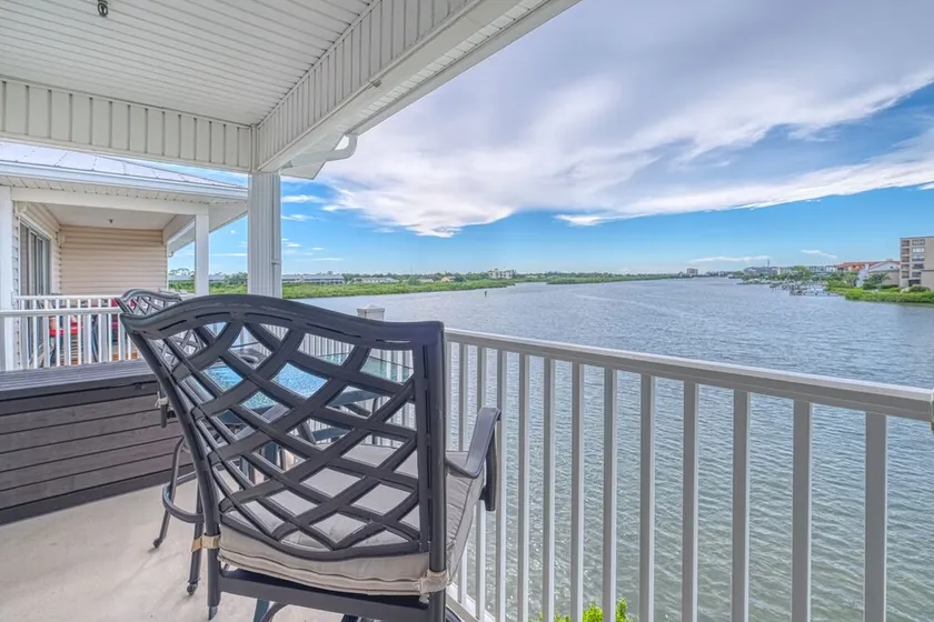 SEAS THE MEMORIES!  CAPTAINS COVE 2 BED 2 BATH VIEWS VIEWS VIEWS! - Image 1
