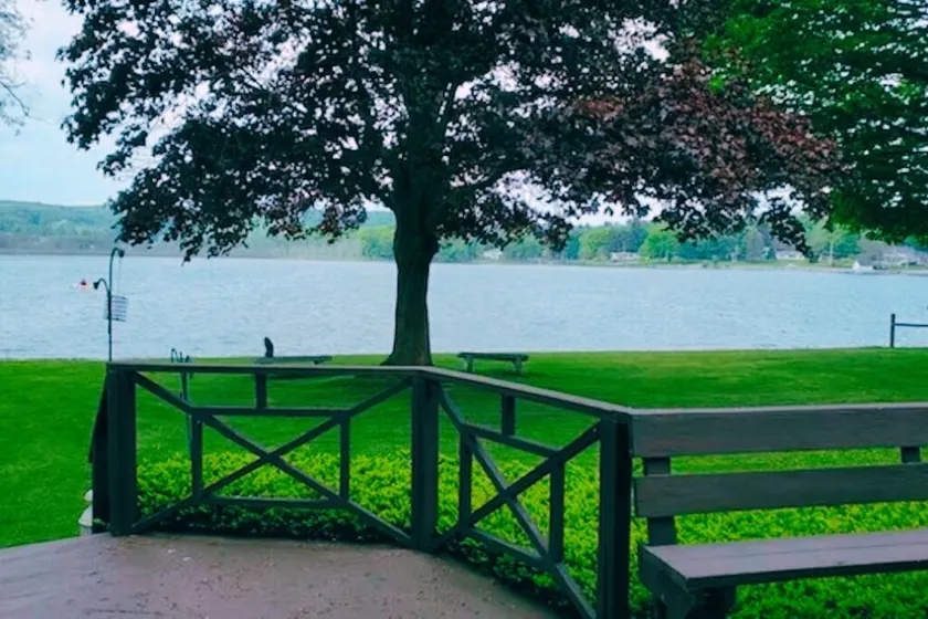 Welcome to our inviting all-season Lakefront Retreat near Lily Dale and Fredonia - Image 1