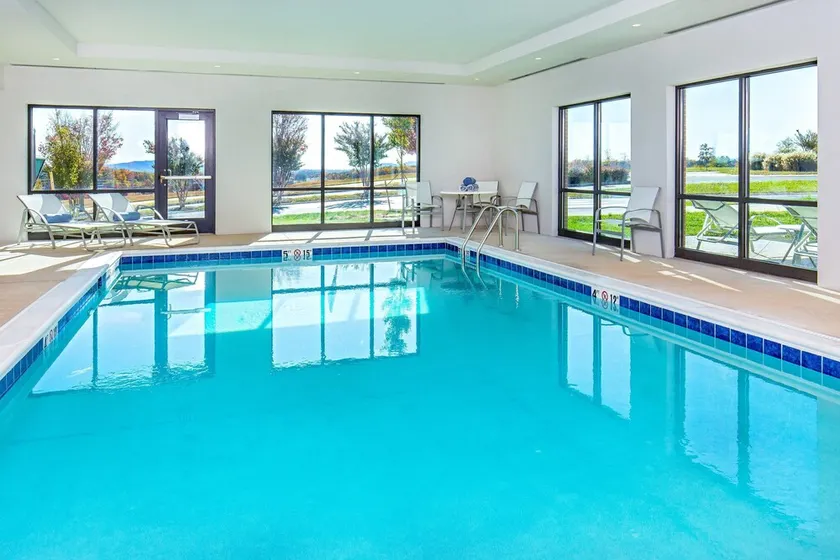 Spacious Studio | Free Breakfast + Pool Access - Image 1
