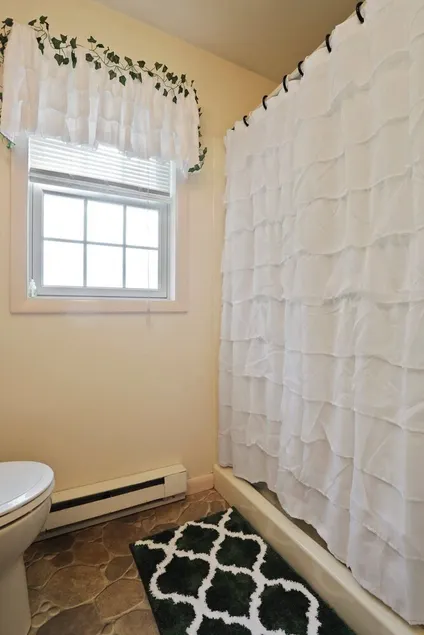 Lovely, Country Apartment, Just Minutes From Town - Image 1