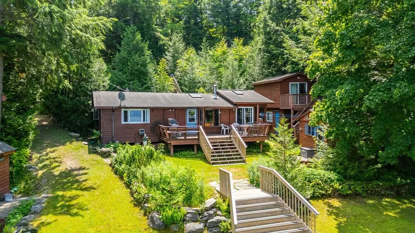 4 quartos Waterfront Cottage em Bob Lake (Minden) - Image 1