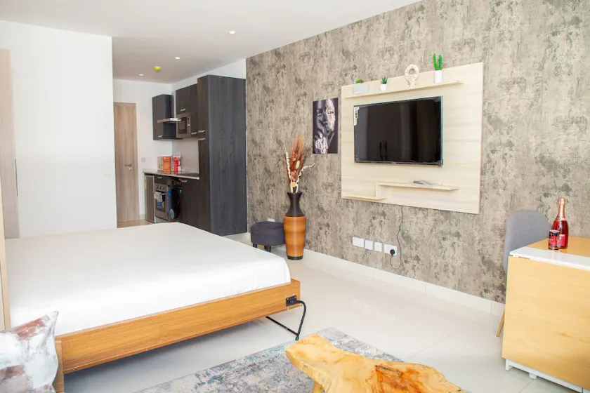 Lennox at Airport Residential Accra-3Min from Kotoka International Airport - Image 1