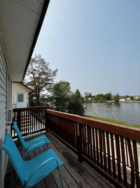 Dock Life Beach 1 - Cottage 3, Riverside 2 bedroom, 3 min walk to Beach 1 - Image 1